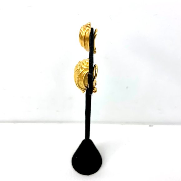 Vintage Liz Claiborne Brushed Gold Shells Clip On Earrings - Picture 8 of 16